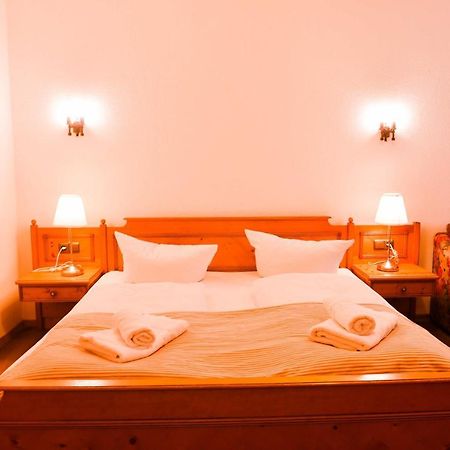 Hotel Gaestehaus Linde Mörnsheim Kültér fotó