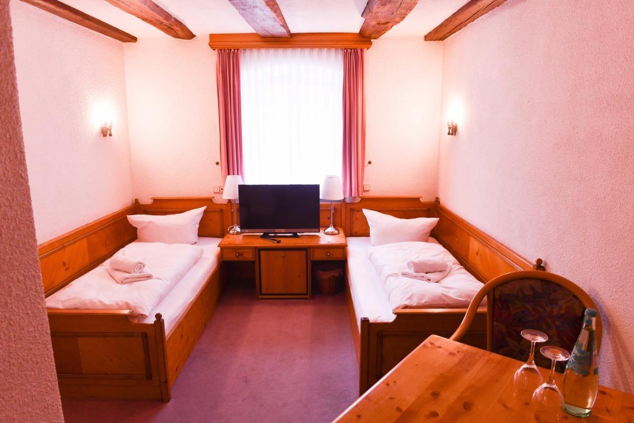 Hotel Gaestehaus Linde Mörnsheim Kültér fotó