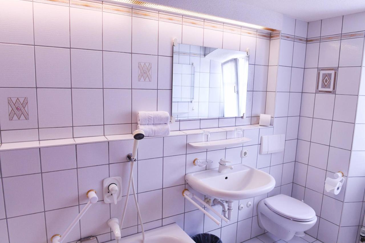 Hotel Gaestehaus Linde Mörnsheim Kültér fotó